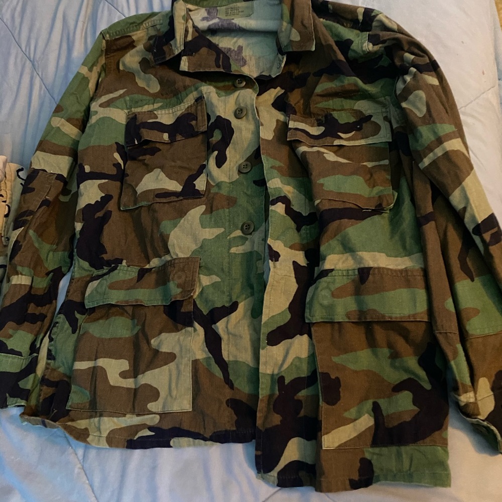 Authentic Army Issue Camo Set - Picture 4 of 6